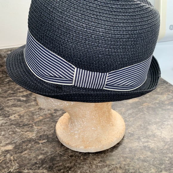 Women’s  Banana Republic Hat - Picture 2 of 9